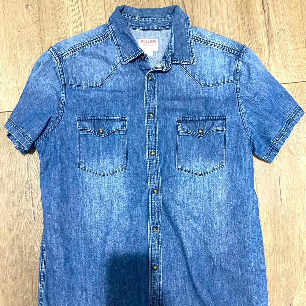 Western short sleeve shirt. Mossimo size Large